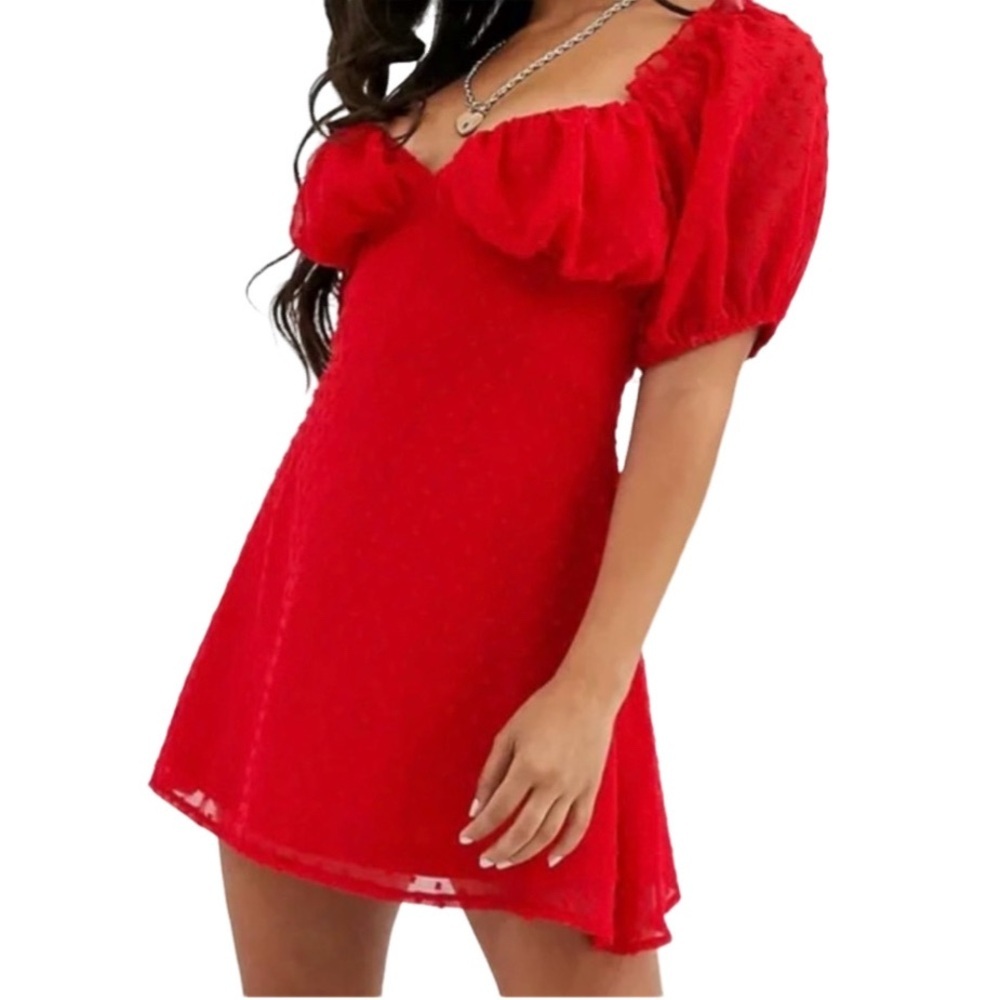 NWT Misguided milkmaid skater dress. Dobby. Red. Size 6. Short puff sleeves.